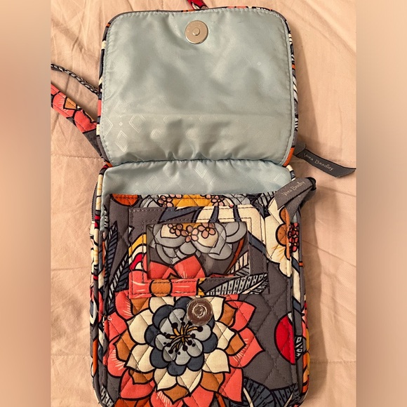 Vera Bradley Crossbody cloth bag. Tropical Evening pattern. - Picture 5 of 10